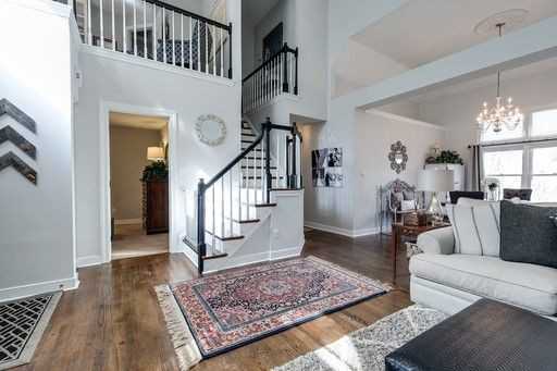 2410 Robert E Lee Rd - Photo 3 of 24