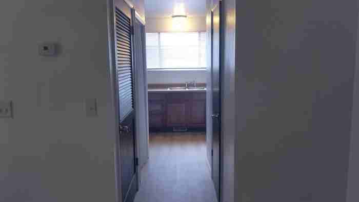 218 E Crestone Ave - Photo 2 of 18