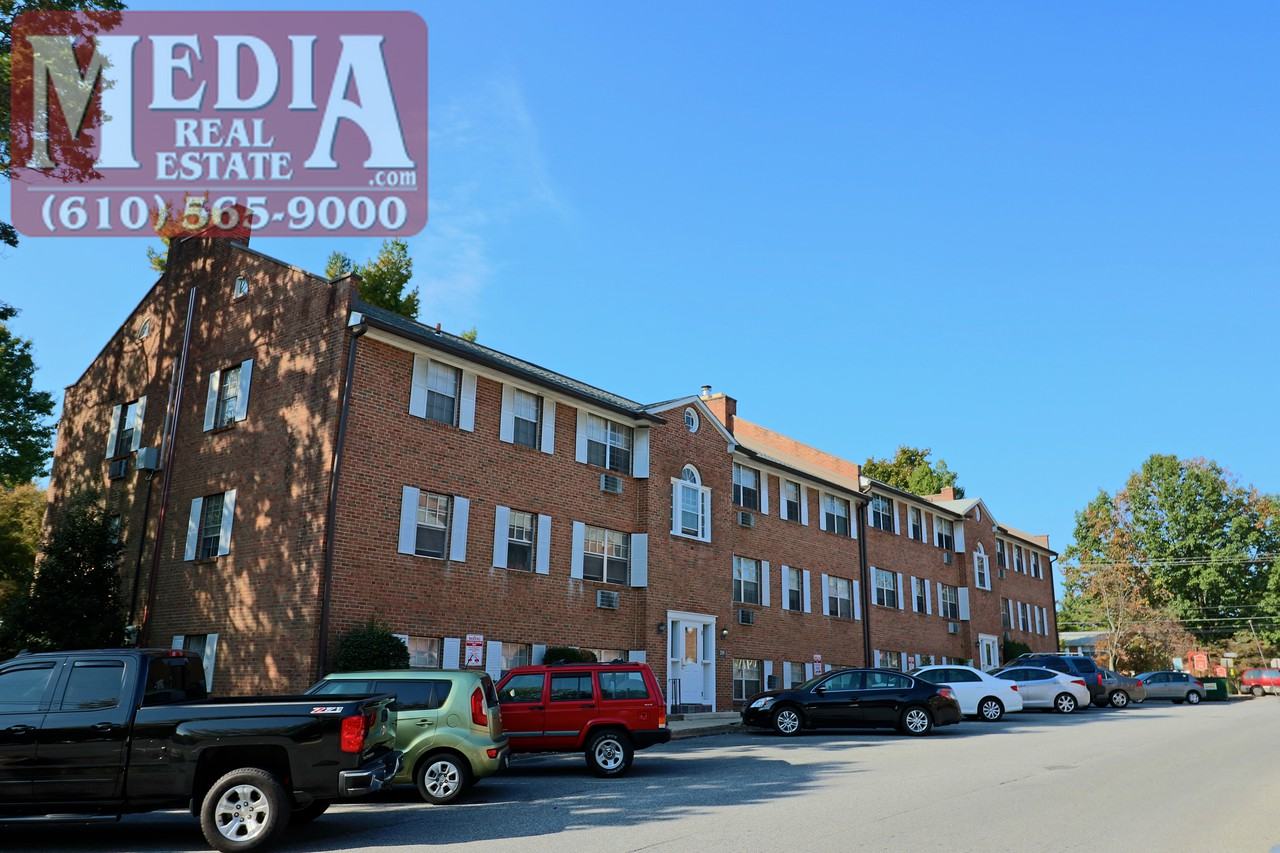 Jeffersonian Apartments - Photo 2 of 9