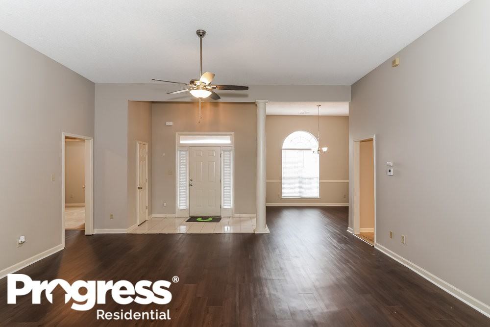 7743 Shadow Hills Dr - Photo 3 of 15