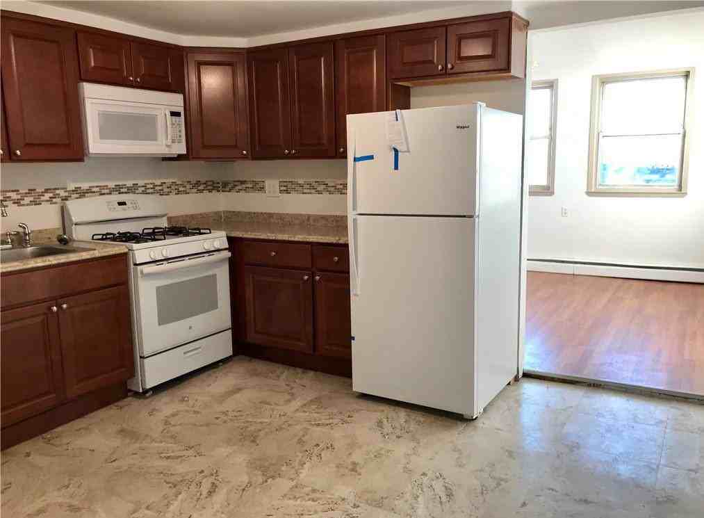 102 Main St - Photo 2 of 18