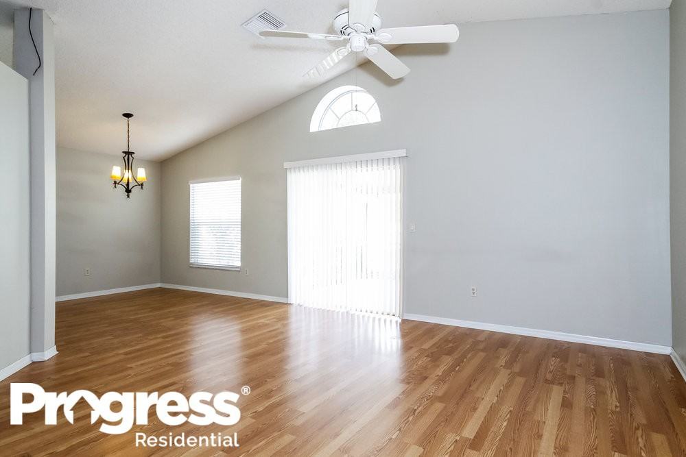 1846 Twisting Ln - Photo 2 of 18