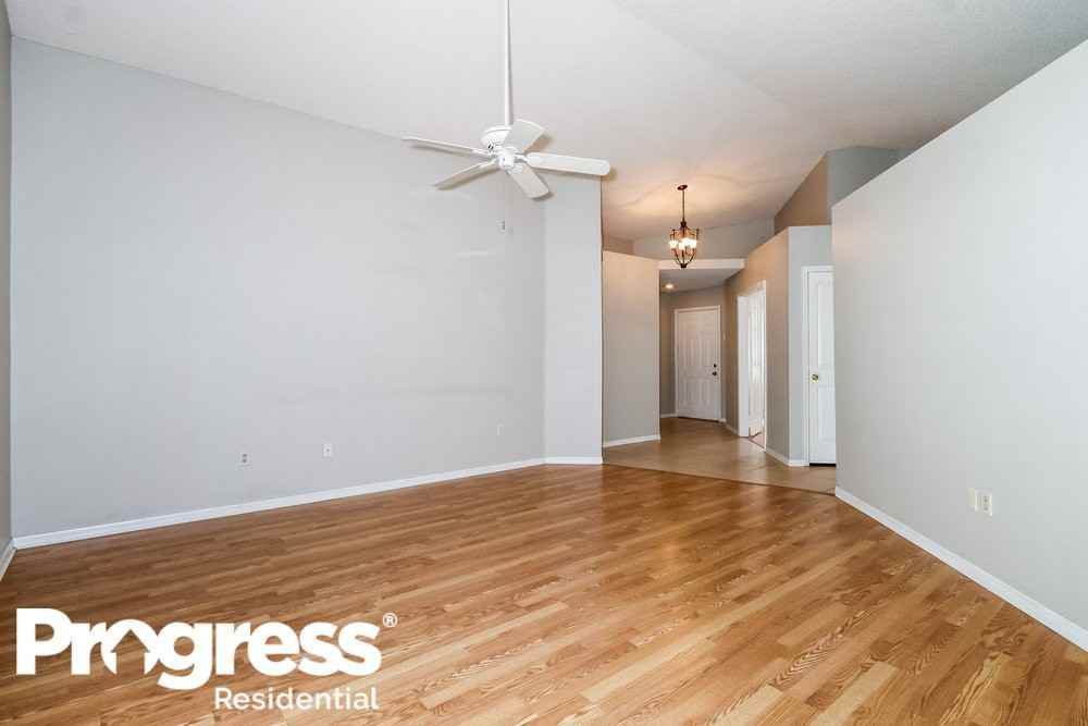 1846 Twisting Ln - Photo 3 of 18