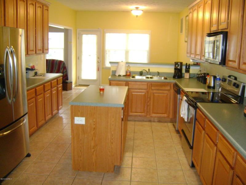 670 White Oak Crossing - Photo 3 of 21