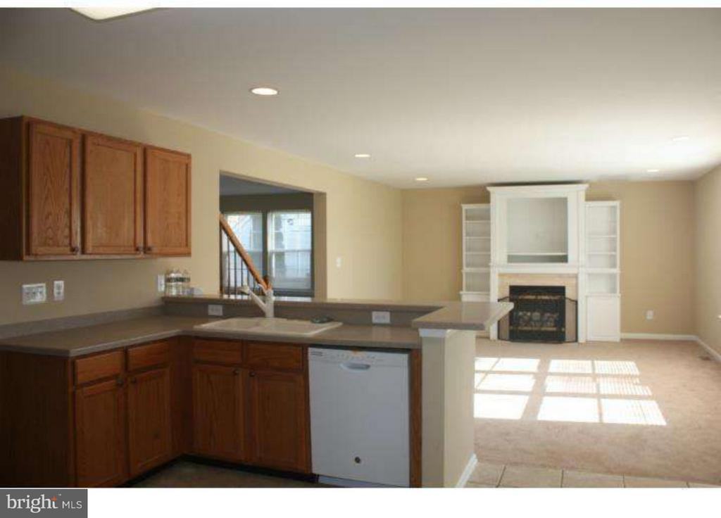 4 Andrea Dr - Photo 2 of 18