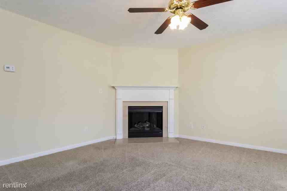 1436 Little Creek Dr - Photo 2 of 10