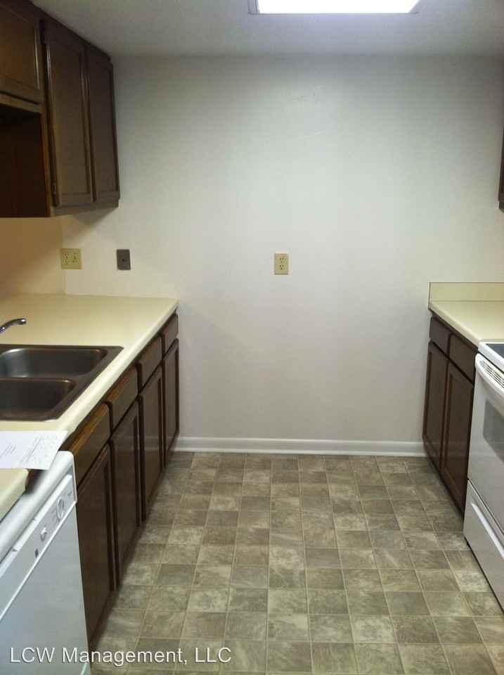 3566 Heathrow Dr - Photo 3 of 6