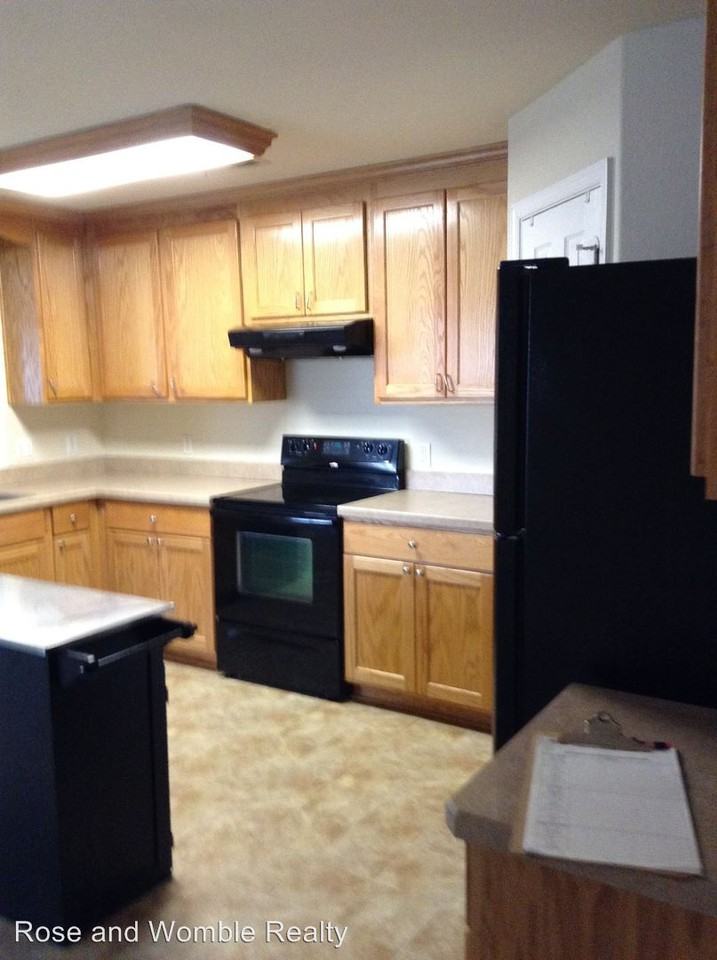 2311 Hanson Ave - Photo 2 of 8