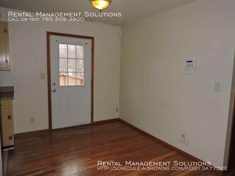 2300 SE 22nd St - Photo 3 of 7