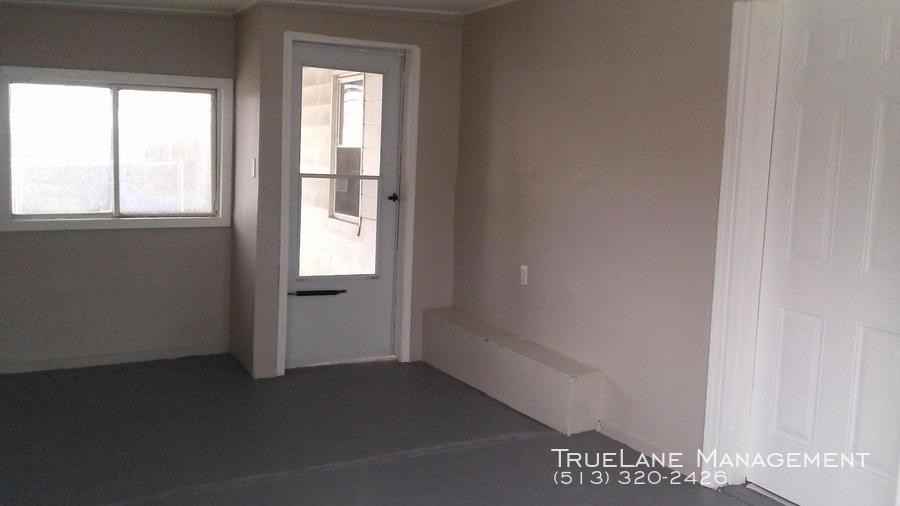 2937 Hyannis Dr - Photo 3 of 12