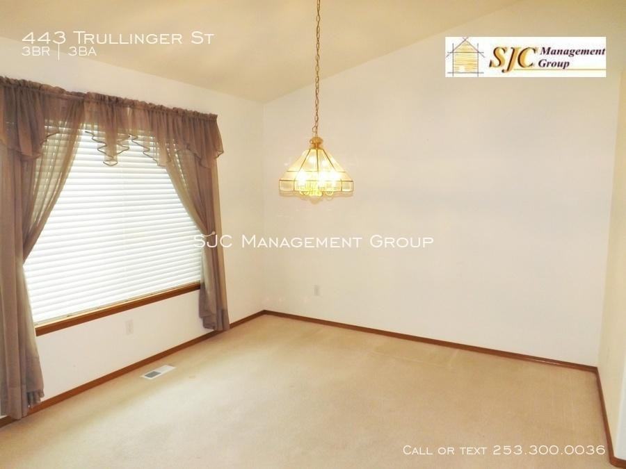 443 Trullinger St - Photo 2 of 11