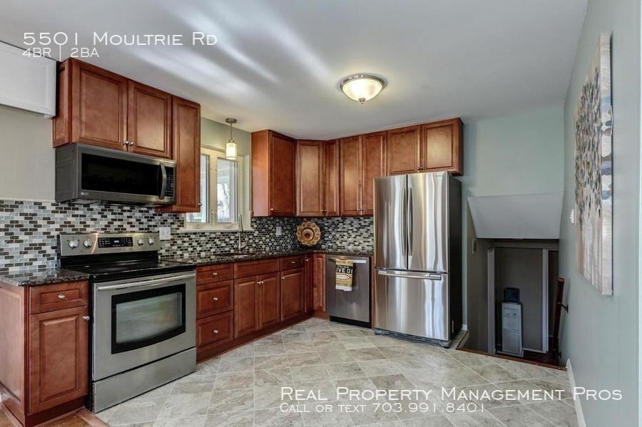 5501 Moultrie Rd - Photo 3 of 28