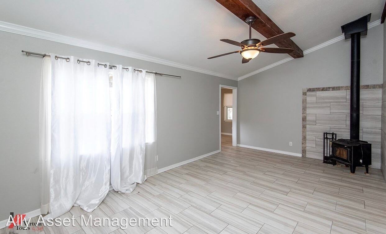 10139 Miller Dr - Photo 3 of 20