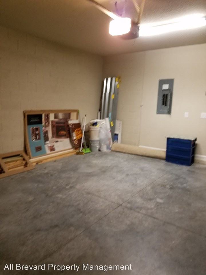 125 Redondo Dr - Photo 2 of 11