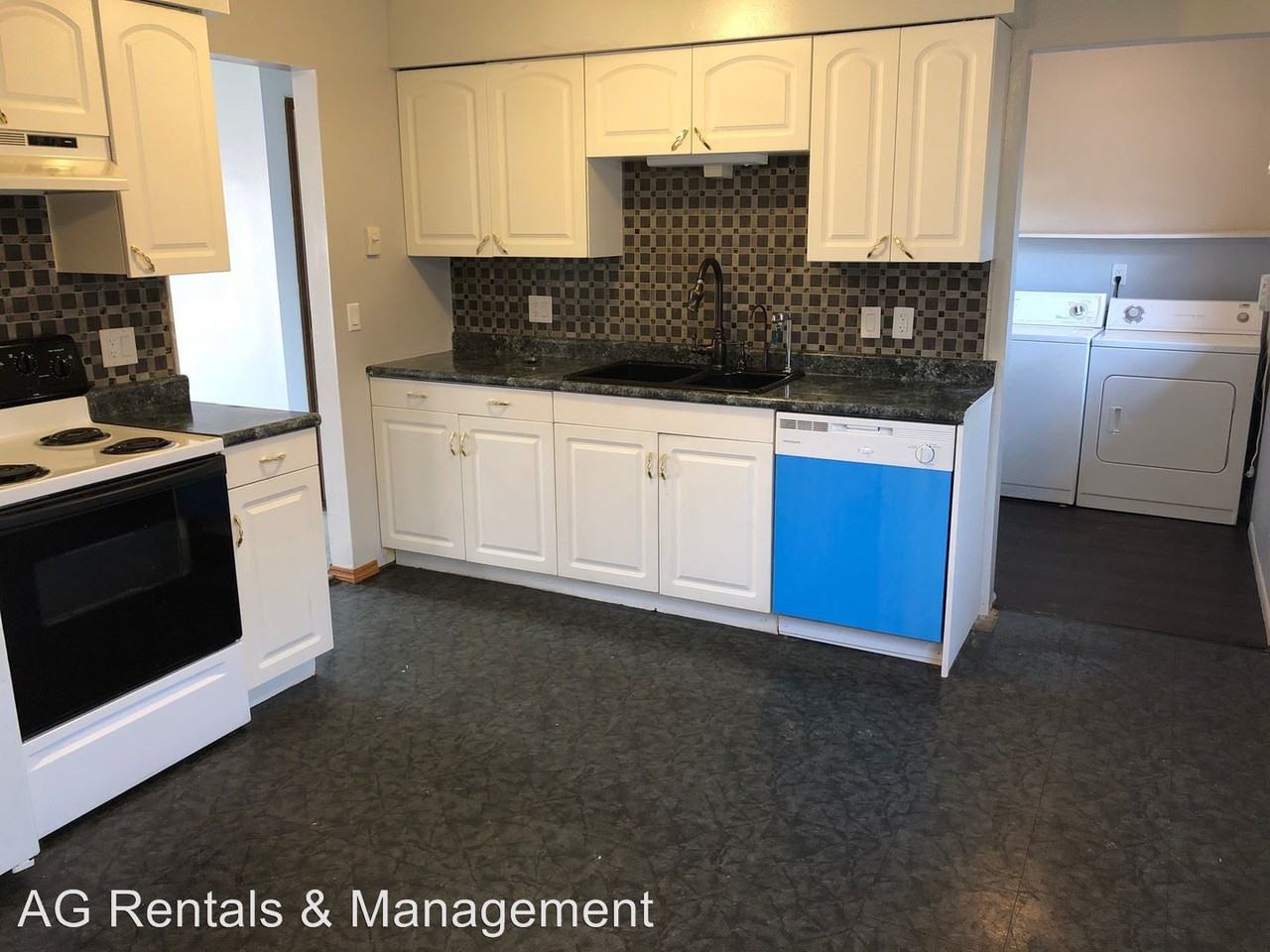 2708 Allegany Ave - Photo 3 of 7