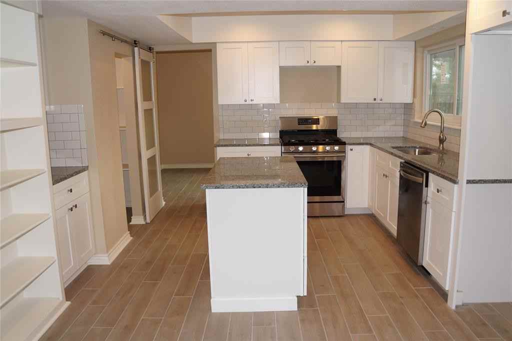 313 E Castle Harbour Dr - Photo 3 of 18