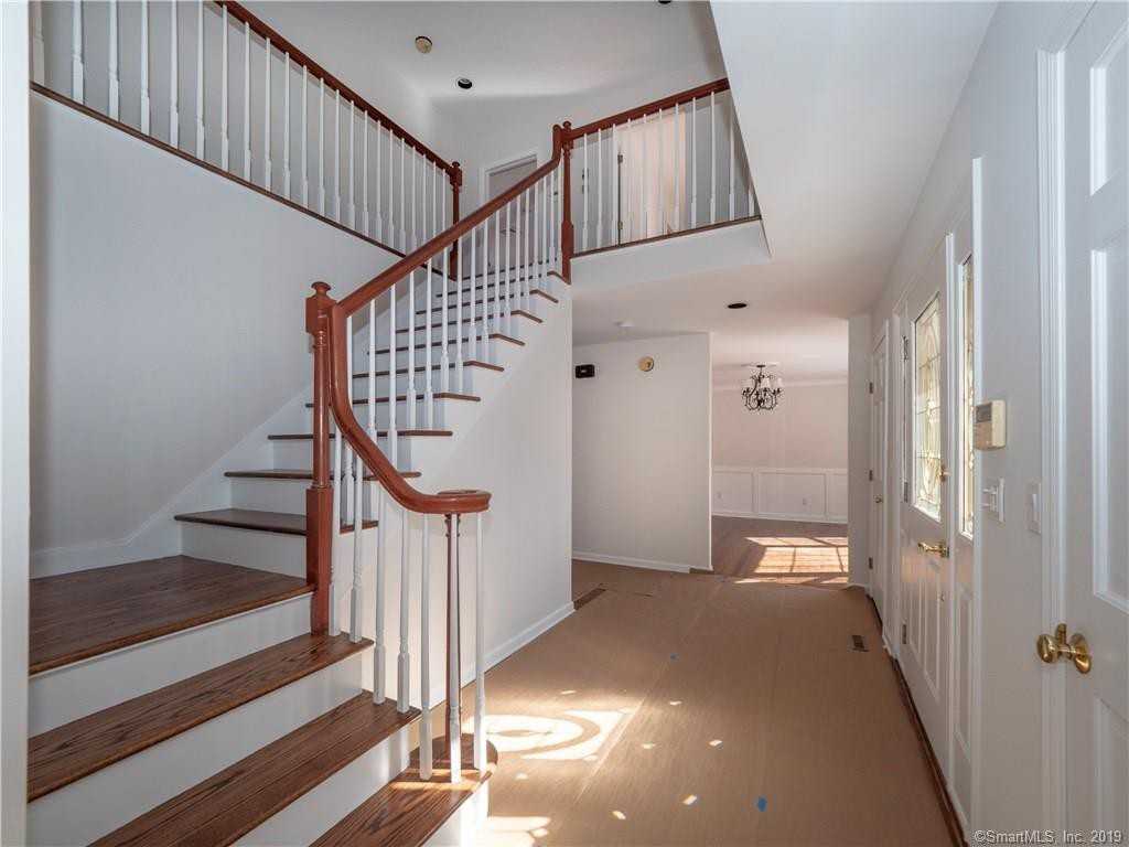 44 Hackberry Hill Rd - Photo 2 of 33