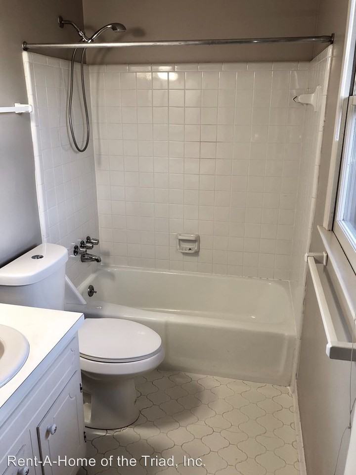 2507 Cottage Pl - Photo 3 of 4