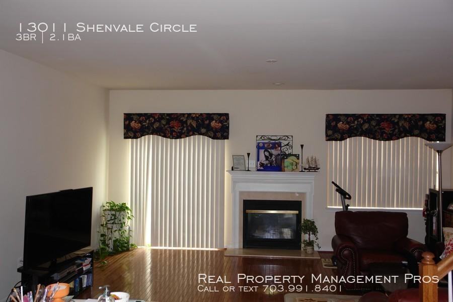 13011 Shenvale Cir - Photo 2 of 8