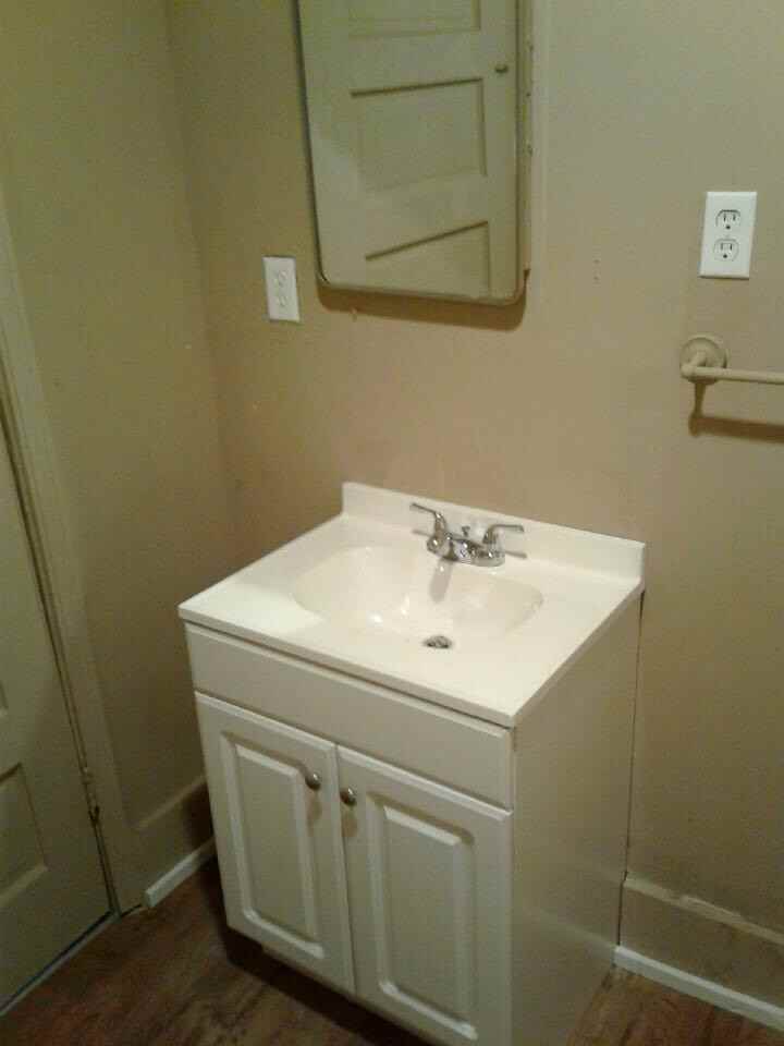 1227 Ash St - Photo 2 of 16