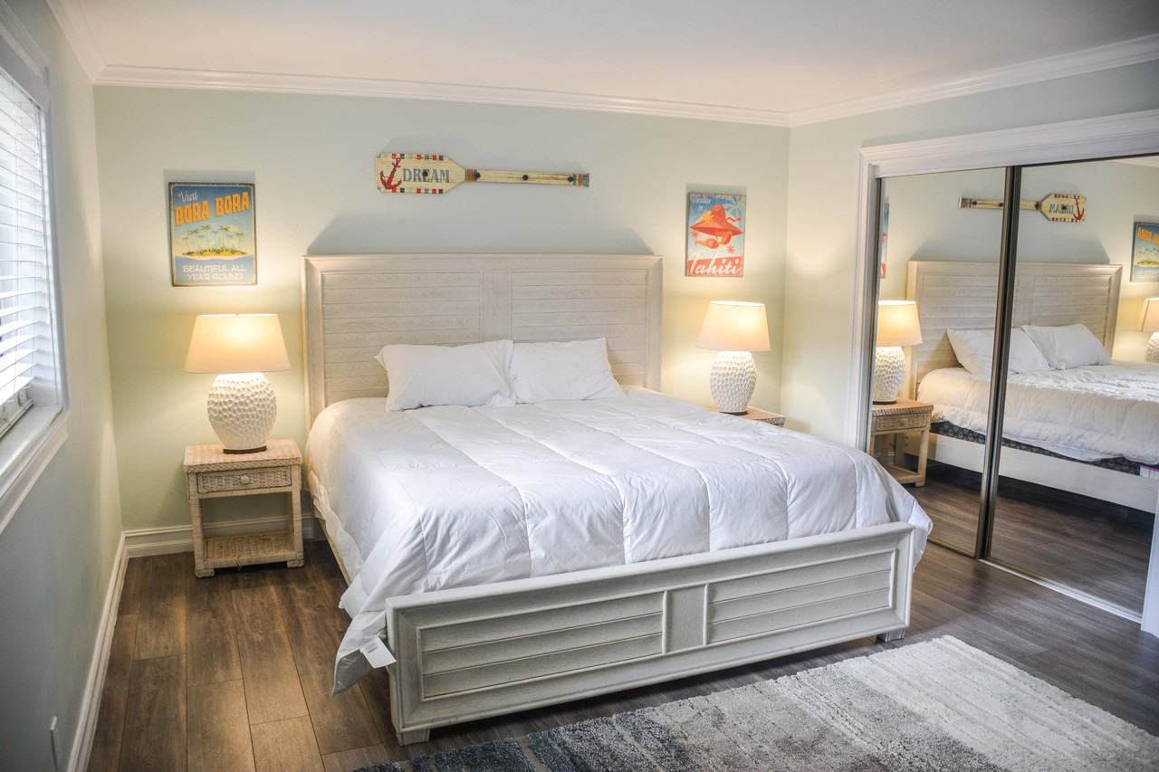 131 Shore Court A2, North Palm Beach, FL 33408 1 Bedroom Apartment for