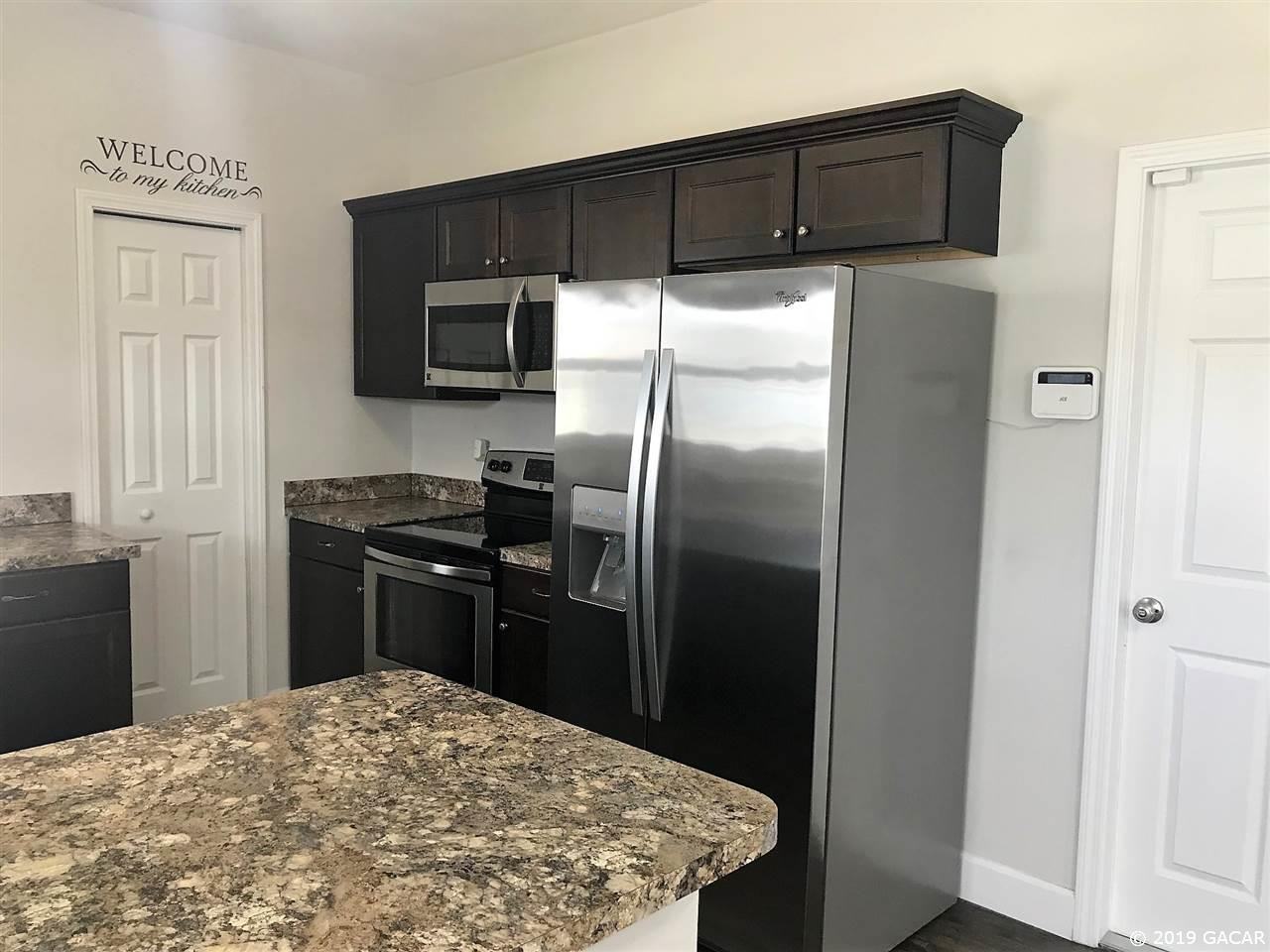 539 SW 251st St - Photo 3 of 20