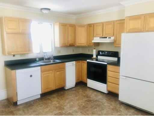 19 Mt Auburn St #3 - Photo 2 of 11