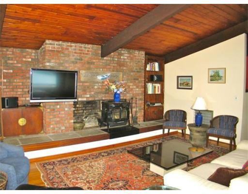 291 Barnes Rd - Photo 3 of 19