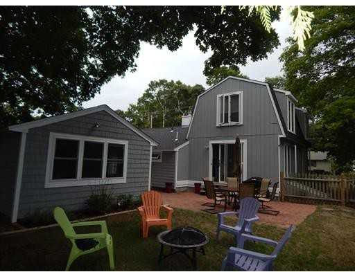 233 Maravista Ave - Photo 3 of 21