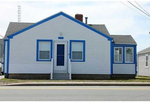 477 Ocean St - Photo 2 of 12