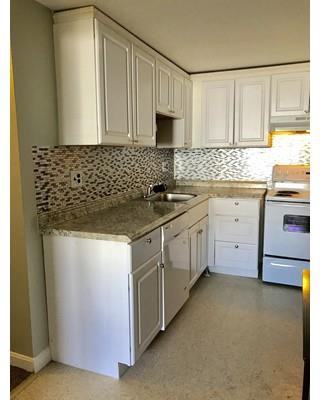 14 Collins St 20 - Photo 2 of 8