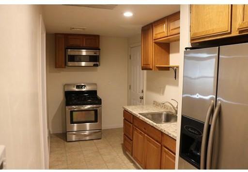 555 Temple St 2 - Photo 2 of 11