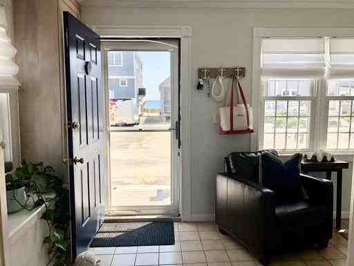 36 Ocean Rd N - Photo 3 of 13