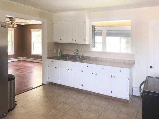 1464 Bridge St 2 - Photo 3 of 13