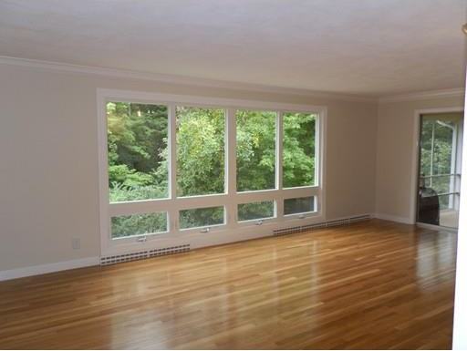 24 Crest Dr - Photo 3 of 13