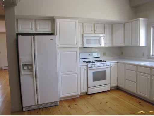 1155 Main St 1 - Photo 3 of 17