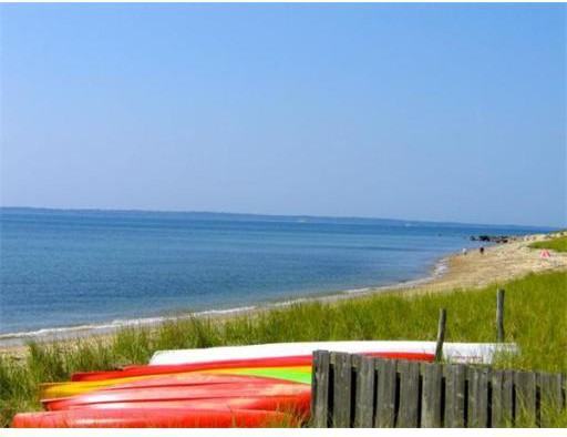 1 Tisbury Ln W - Photo 2 of 24