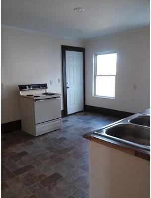 834 Worthington St 2 - Photo 2 of 9