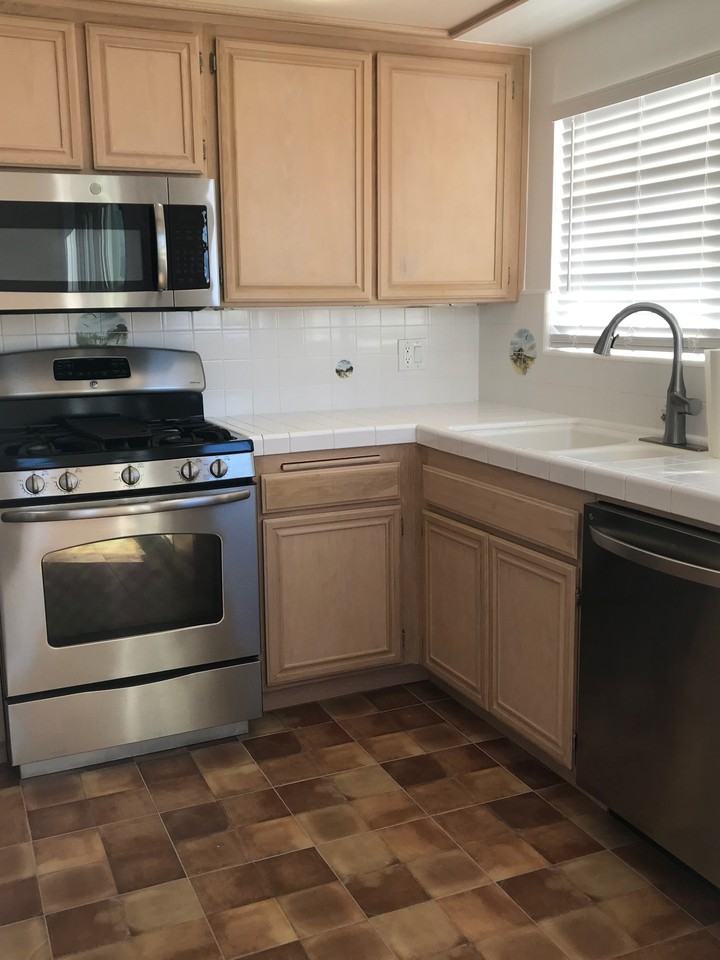 112 Marine Ave #3 - Photo 7 of 11
