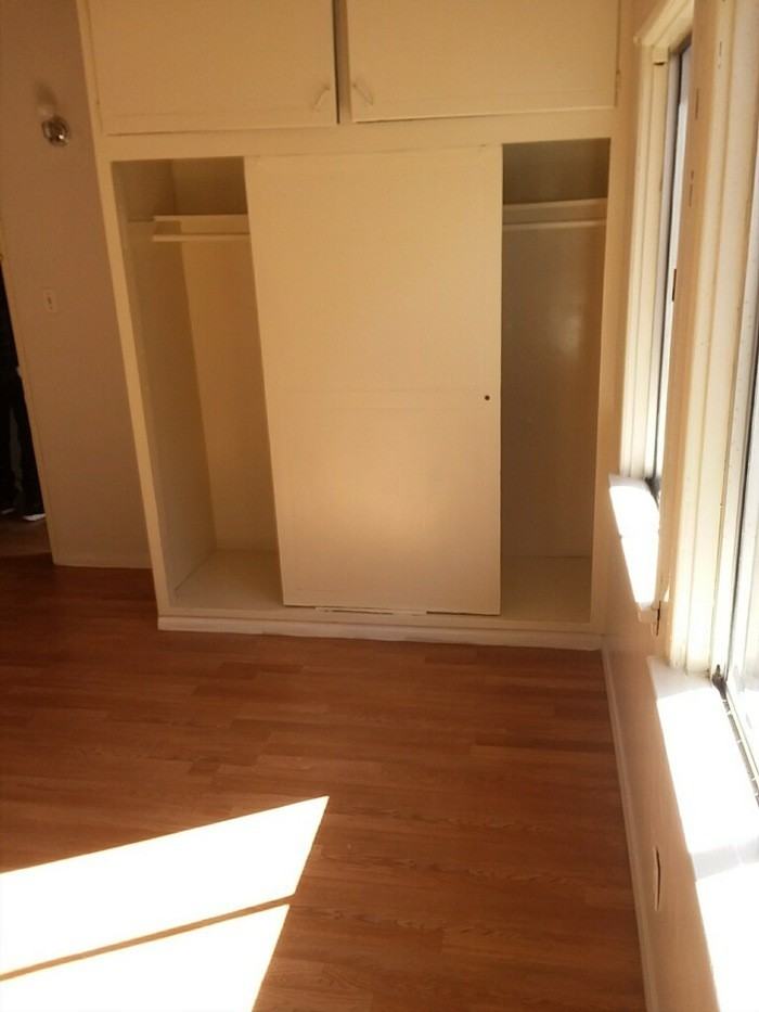 1539 Denman Ave - Photo 3 of 6