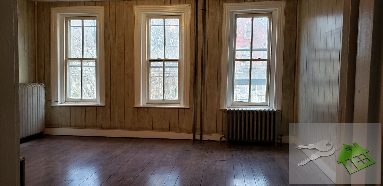 211 West Fairview Street - Photo 3 of 13