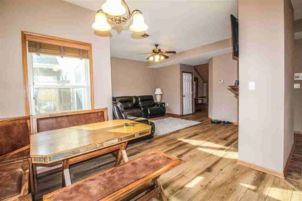 602 Highland Ridge Drive - Photo 3 of 10