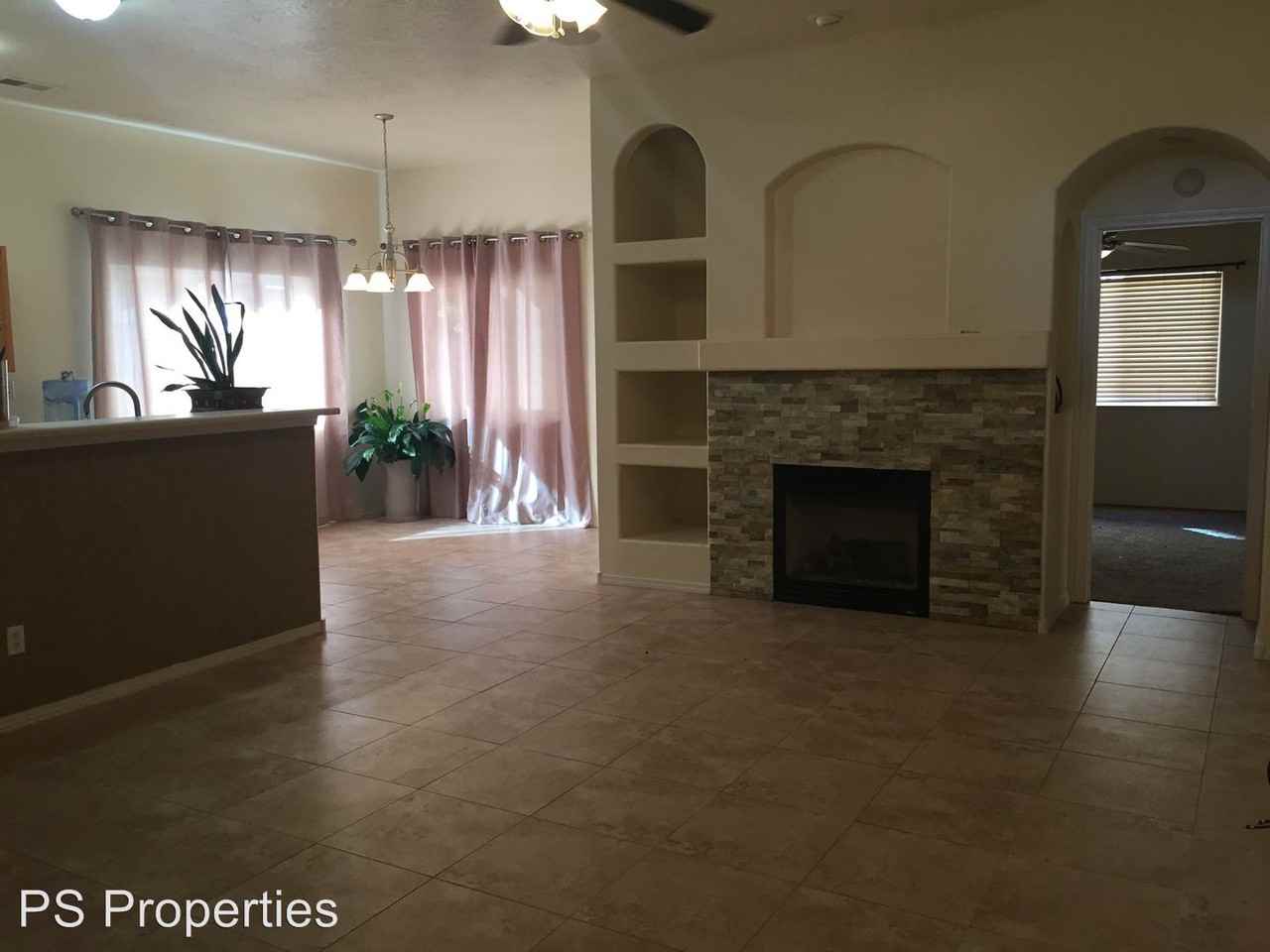 13805 Carmellia Ct SE - Photo 3 of 18