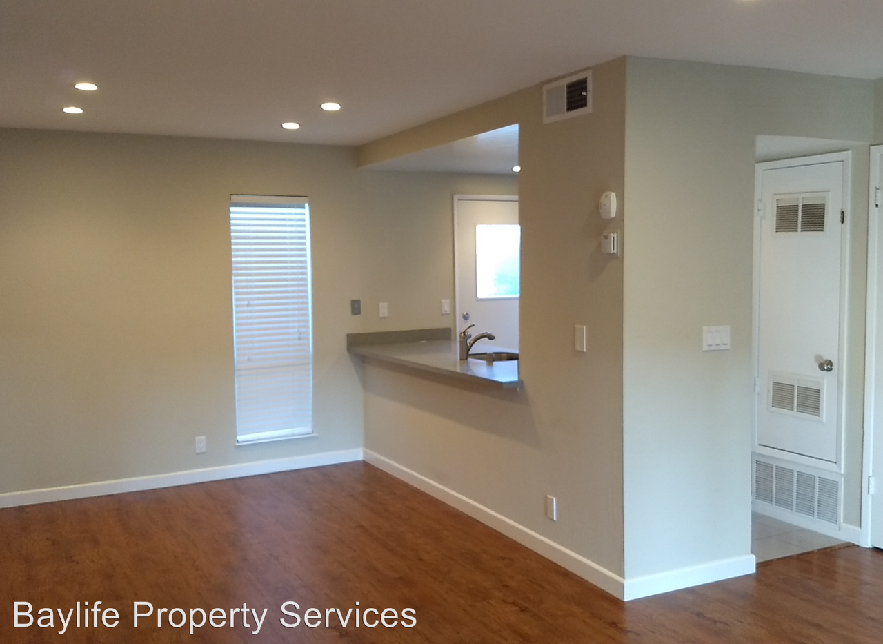 5659 Poplar Common - Photo 2 of 7