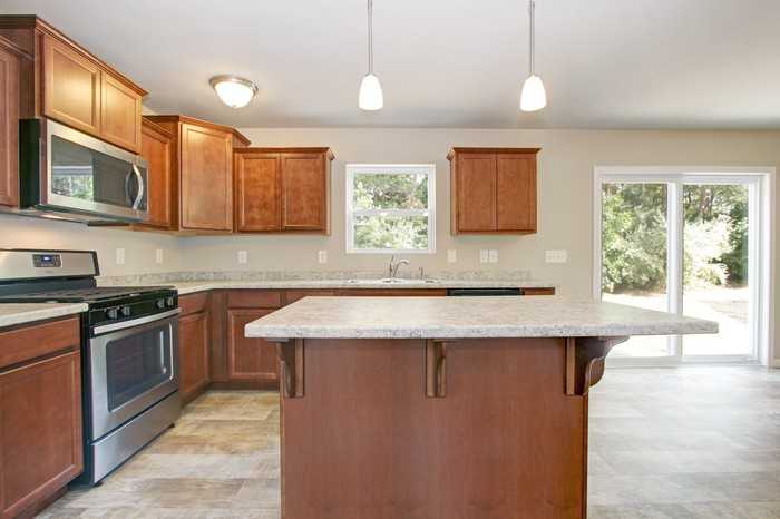 1102 Pinewood Drive - Photo 2 of 20