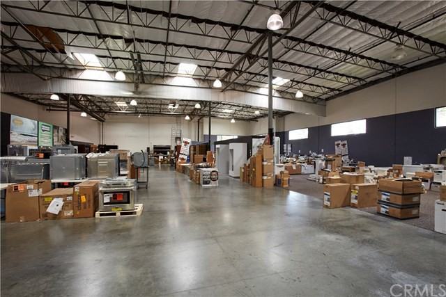 1827 E Spring St - Photo 2 of 3