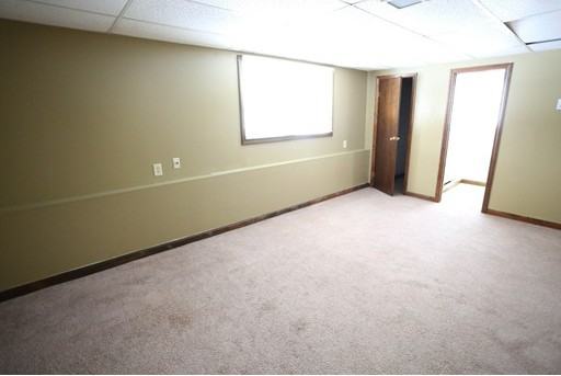 176 Bourne St - Photo 3 of 28