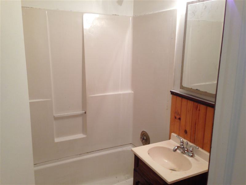 1524 Edward Ave SE - Photo 2 of 10