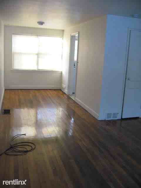 Colby Court Apartments - Photo 3 of 9