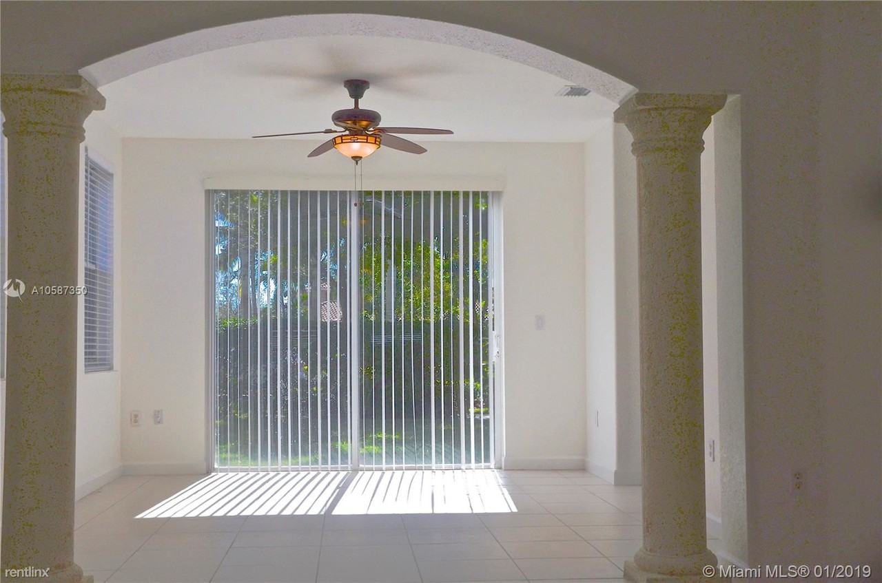 16500 SW 37th St - Photo 2 of 5